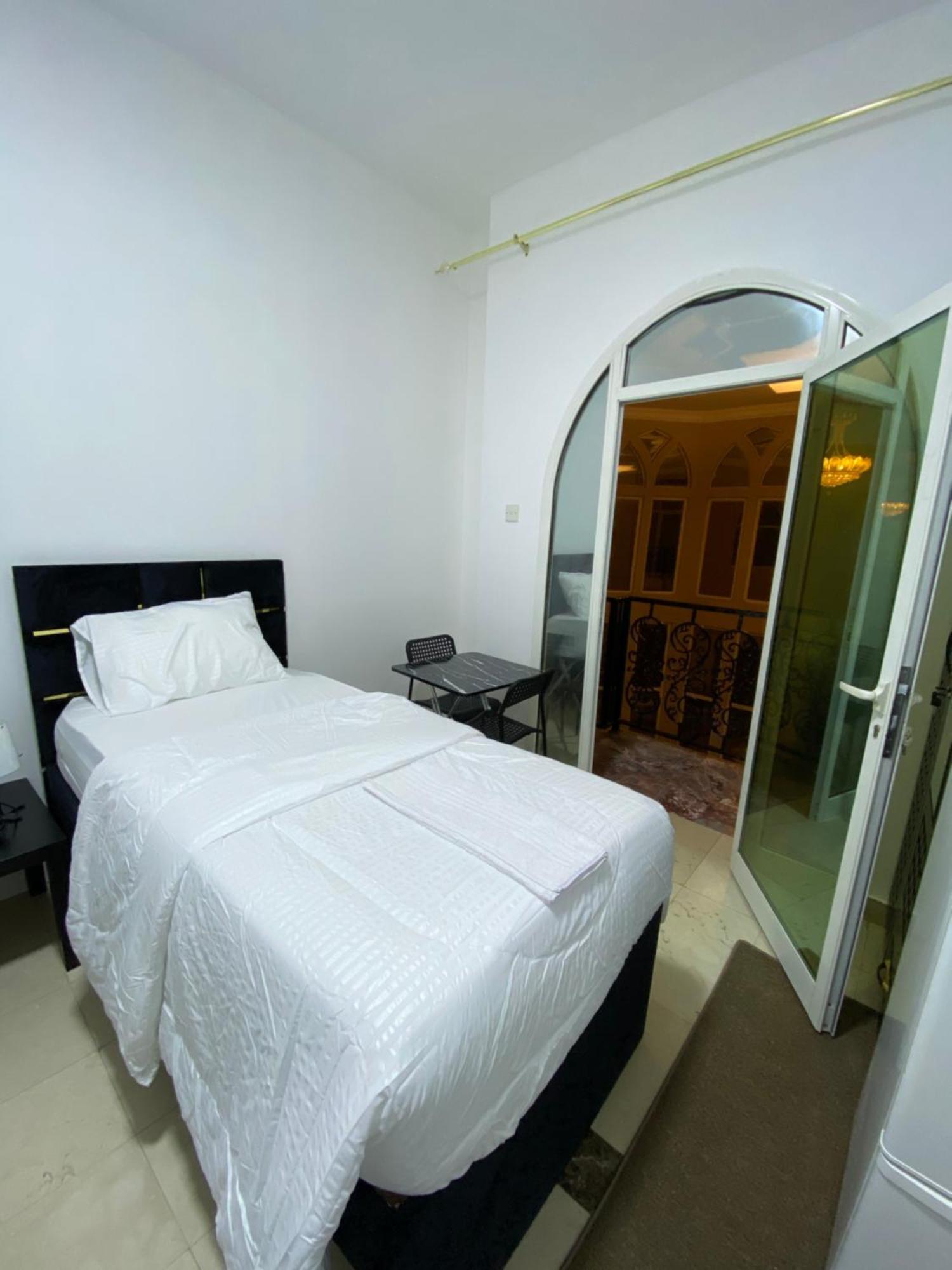 Apartment Four Stars